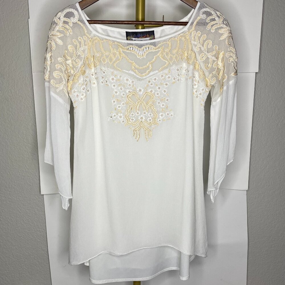 Vintage Collection Size M Embroidered Top